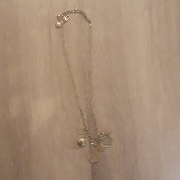 Beautiful charm and stone necklace ๐๐๐ฅ - Picture 1 of 2